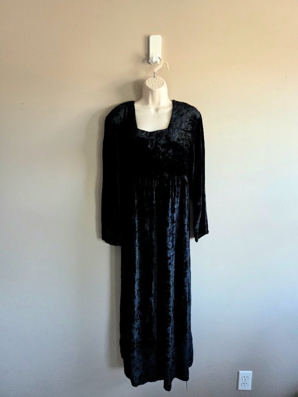 Vintage Dalmys Velvet Maxi Dress Long Sleeve